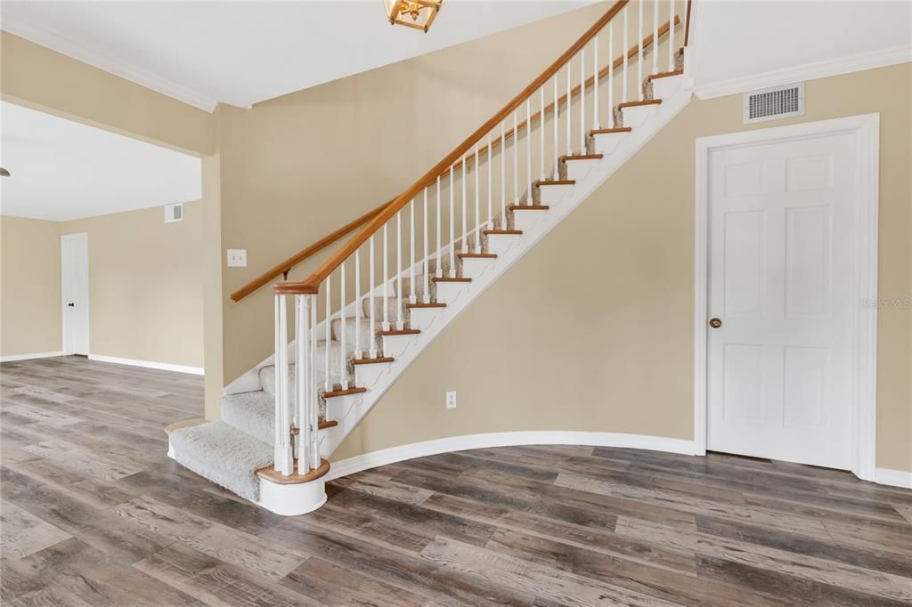 For Sale: $499,900 (5 beds, 3 baths, 3333 Square Feet)