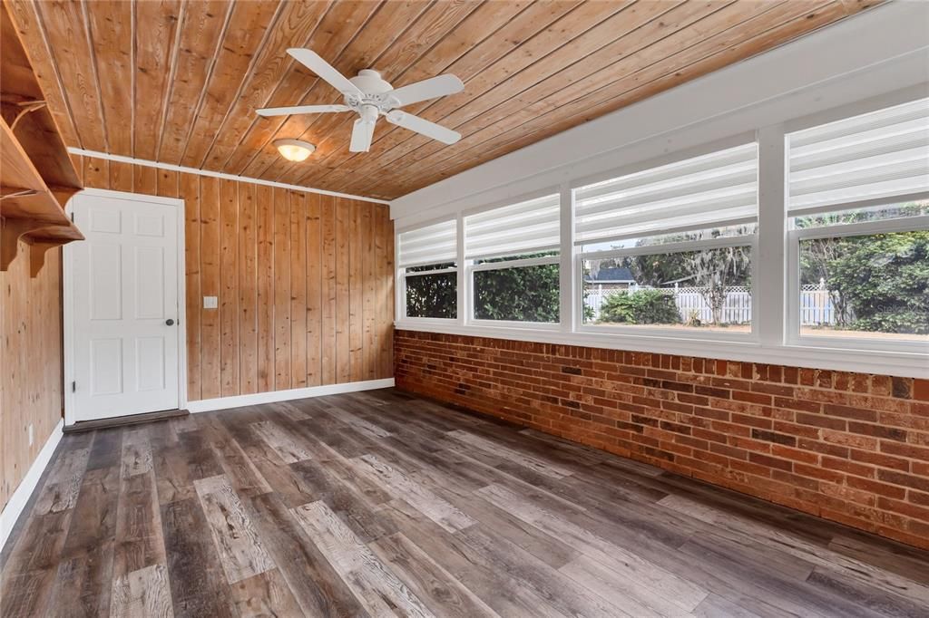 For Sale: $499,900 (5 beds, 3 baths, 3333 Square Feet)