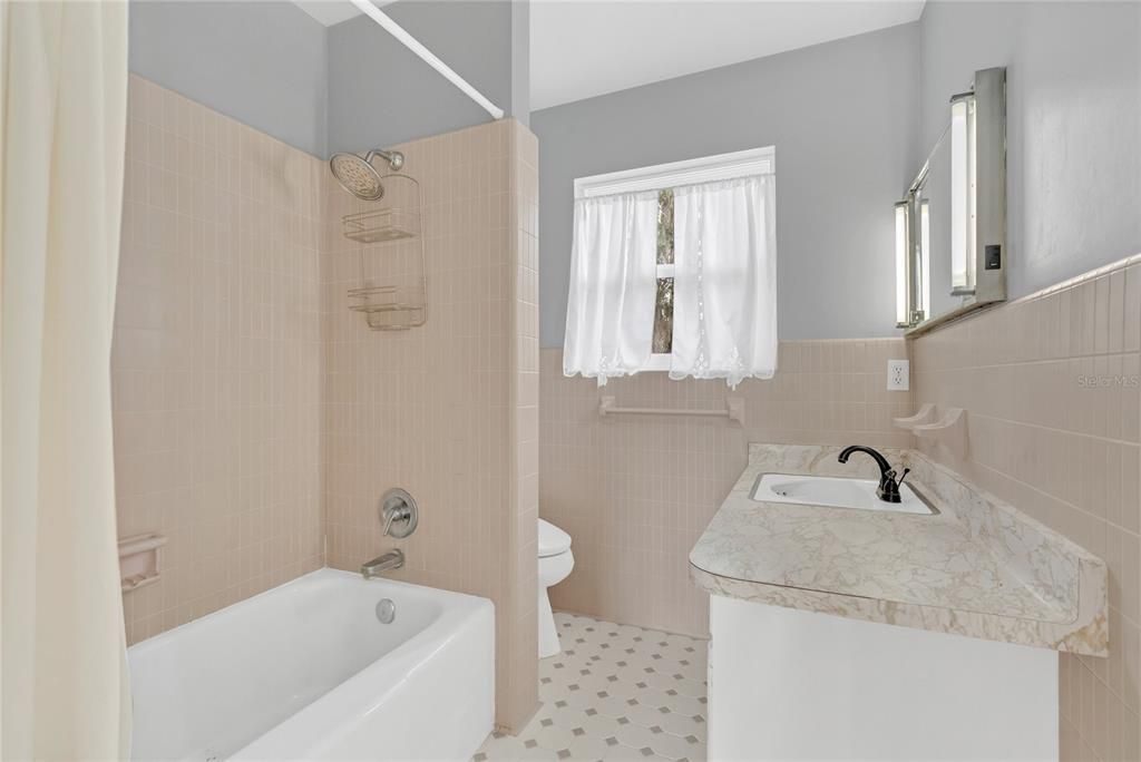 For Sale: $499,900 (5 beds, 3 baths, 3333 Square Feet)