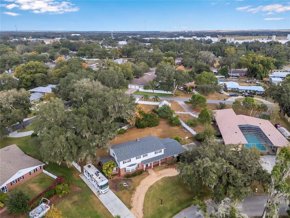 For Sale: $499,900 (5 beds, 3 baths, 3333 Square Feet)