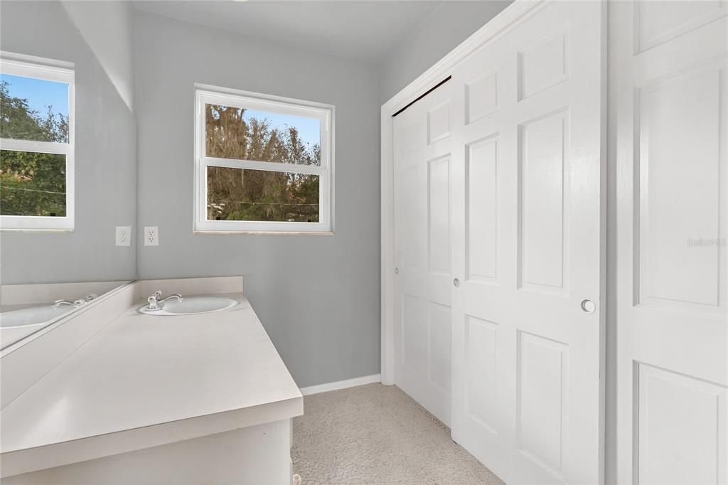 For Sale: $499,900 (5 beds, 3 baths, 3333 Square Feet)