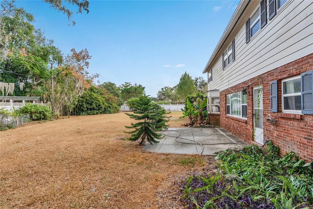 For Sale: $499,900 (5 beds, 3 baths, 3333 Square Feet)