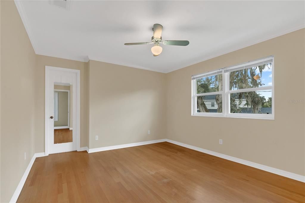 For Sale: $499,900 (5 beds, 3 baths, 3333 Square Feet)