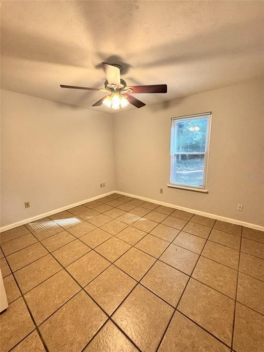 For Sale: $179,000 (2 beds, 1 baths, 816 Square Feet)