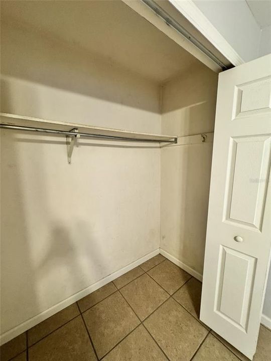 For Sale: $179,000 (2 beds, 1 baths, 816 Square Feet)