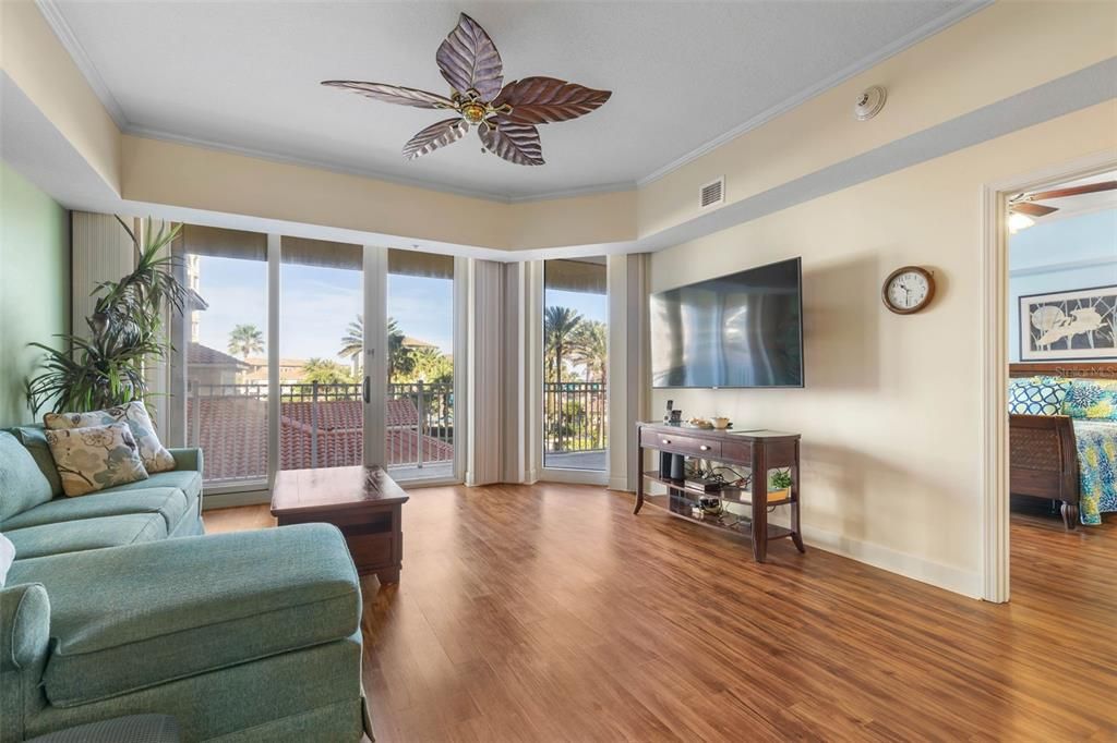 На продажу: $599,000 (3 спален, 3 ванн, 1676 Квадратных фут)