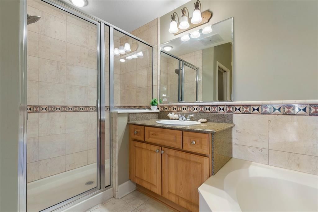 На продажу: $599,000 (3 спален, 3 ванн, 1676 Квадратных фут)