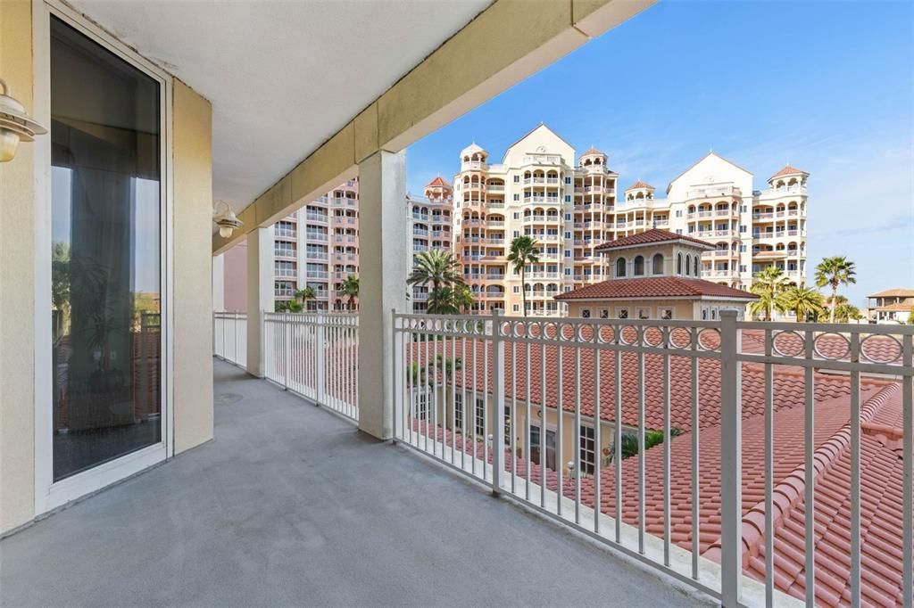 На продажу: $599,000 (3 спален, 3 ванн, 1676 Квадратных фут)