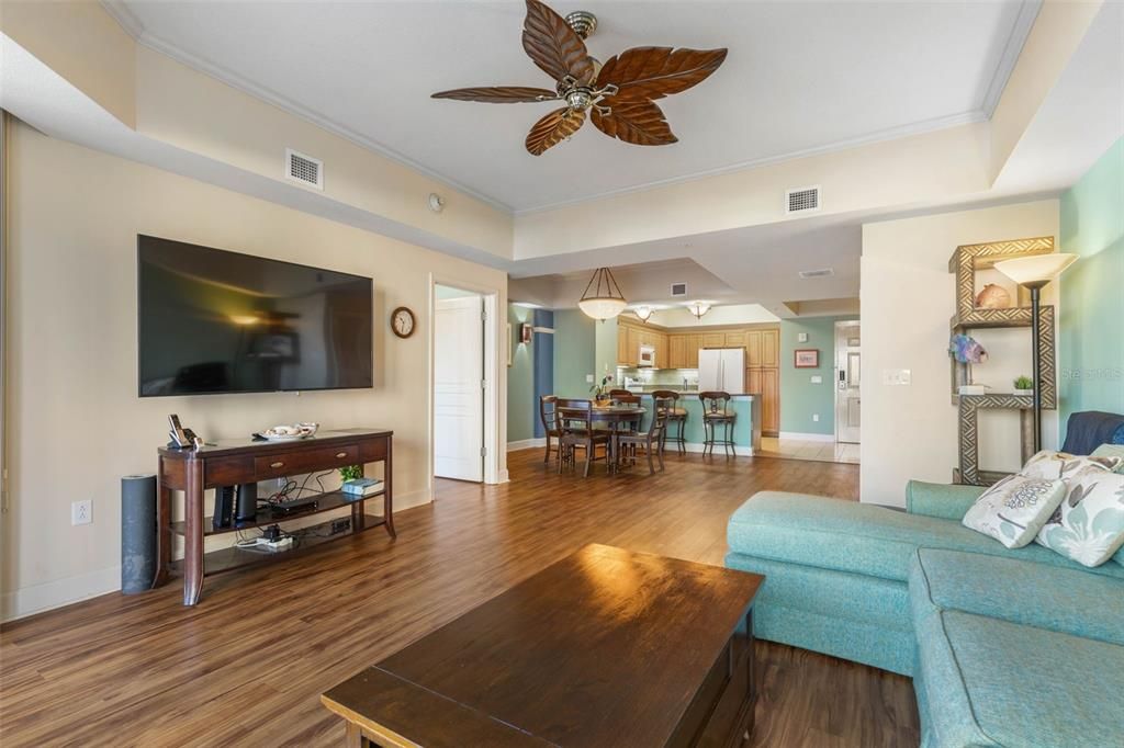 На продажу: $599,000 (3 спален, 3 ванн, 1676 Квадратных фут)