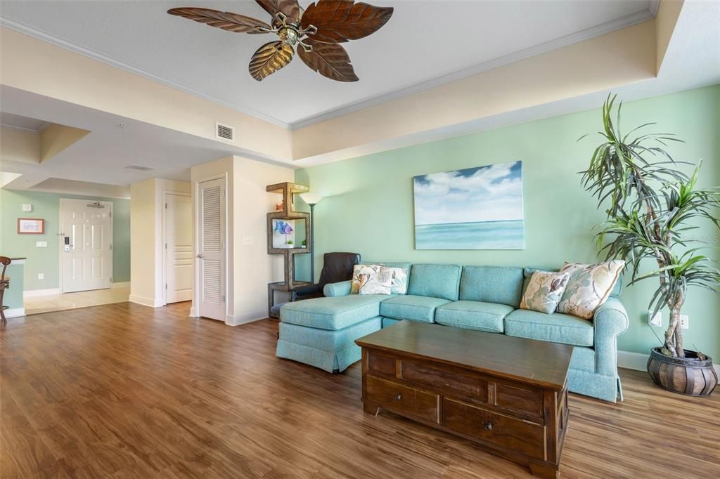 На продажу: $599,000 (3 спален, 3 ванн, 1676 Квадратных фут)