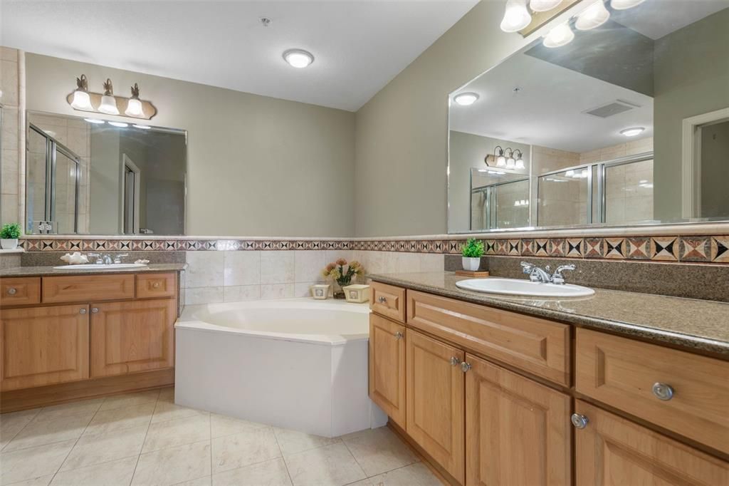 На продажу: $599,000 (3 спален, 3 ванн, 1676 Квадратных фут)