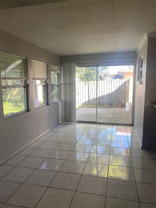 En Renta: $1,650 (2 camas, 2 baños, 1018 Pies cuadrados)