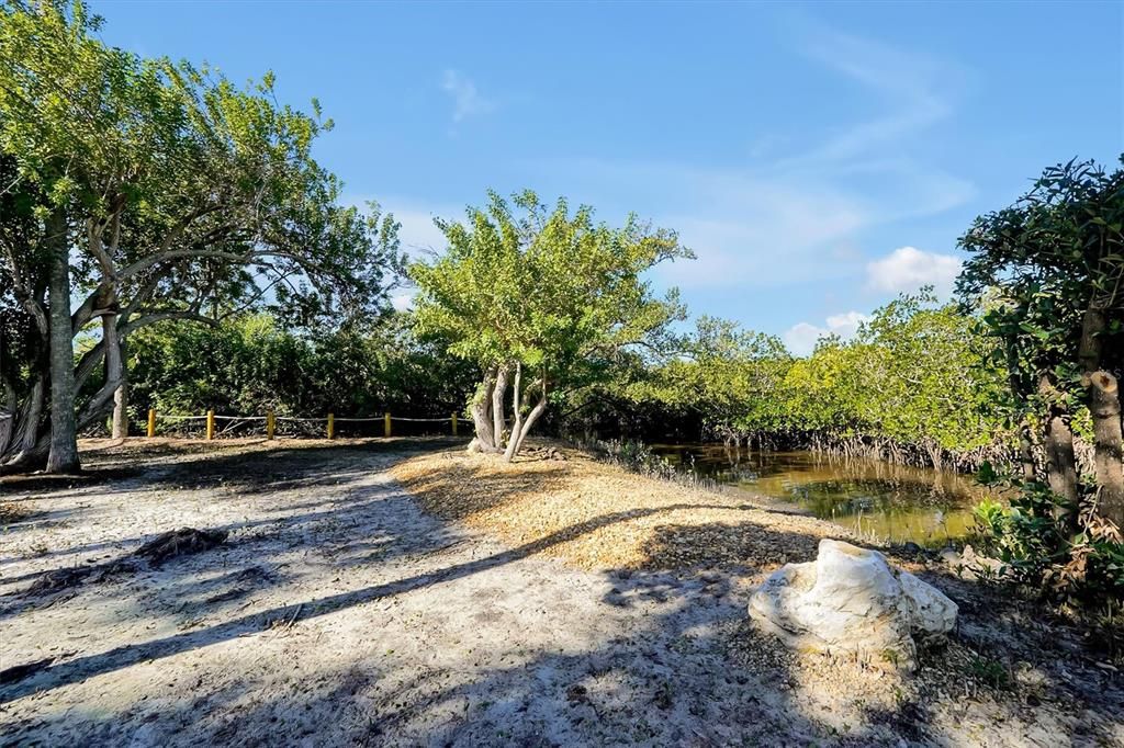 For Sale: $365,900 (3 beds, 2 baths, 1736 Square Feet)