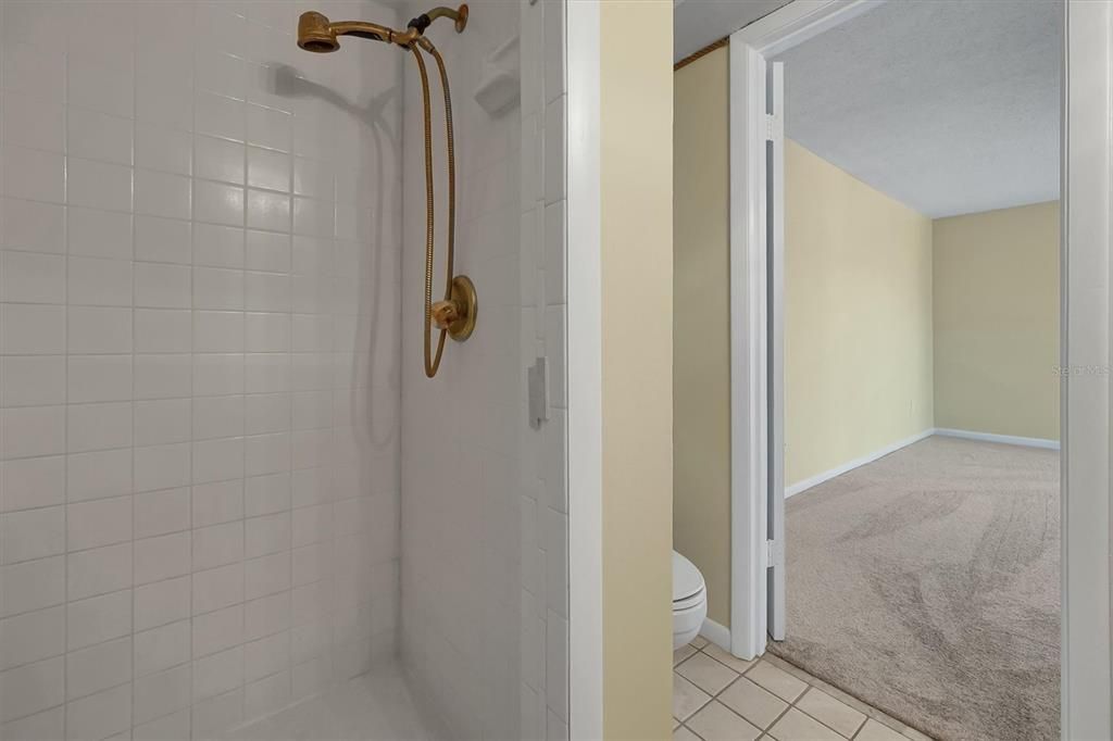 For Sale: $365,900 (3 beds, 2 baths, 1736 Square Feet)