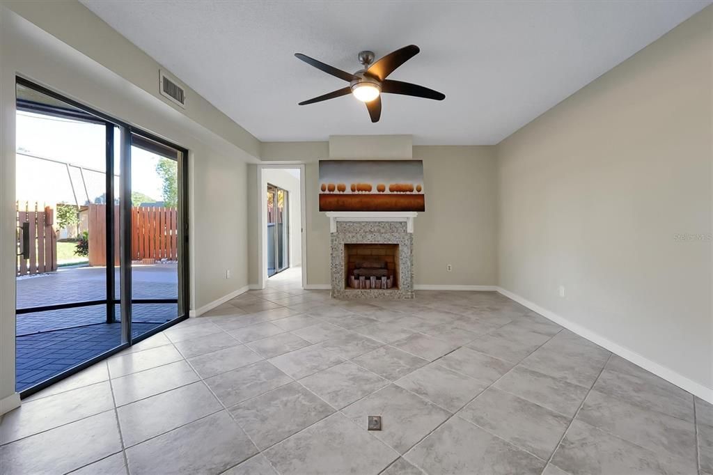 For Sale: $365,900 (3 beds, 2 baths, 1736 Square Feet)