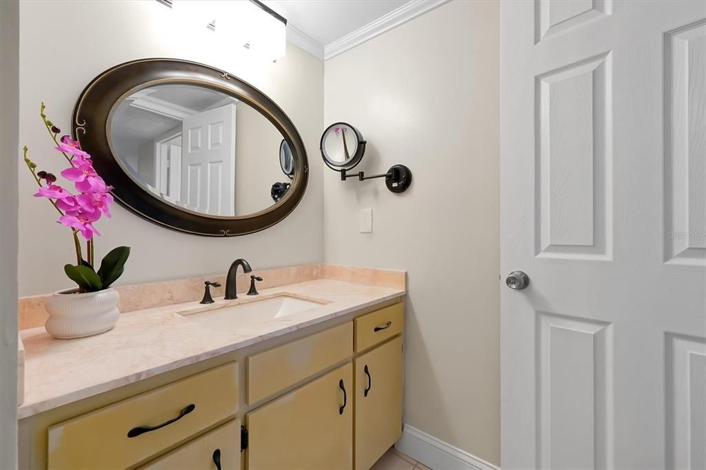 For Sale: $365,900 (3 beds, 2 baths, 1736 Square Feet)