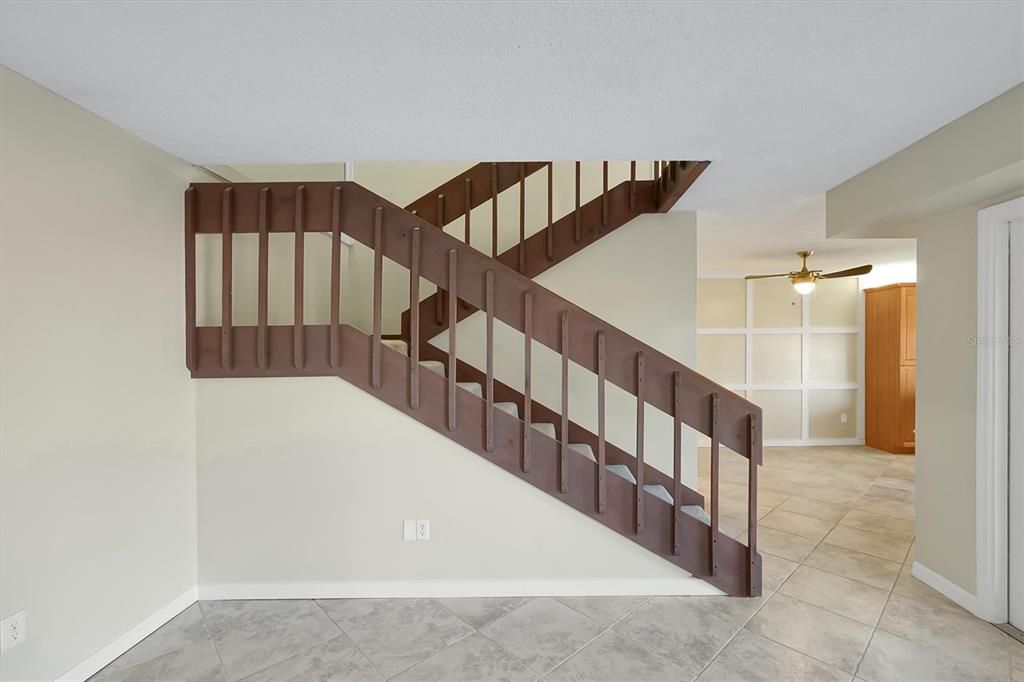 For Sale: $365,900 (3 beds, 2 baths, 1736 Square Feet)