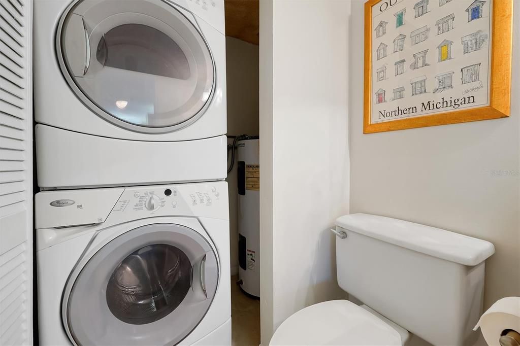 For Sale: $365,900 (3 beds, 2 baths, 1736 Square Feet)