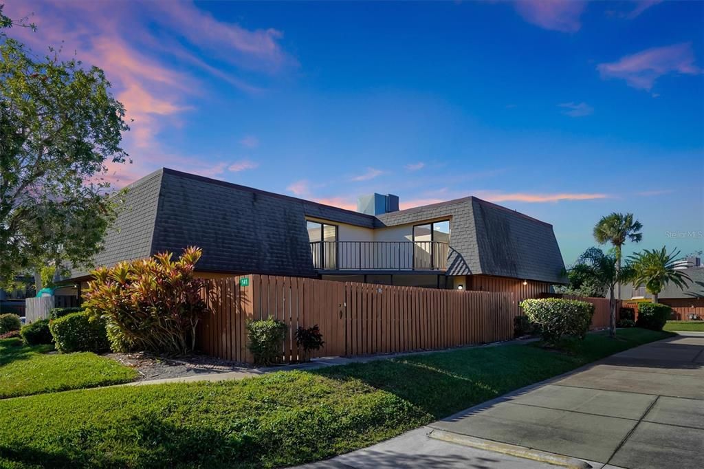 For Sale: $365,900 (3 beds, 2 baths, 1736 Square Feet)