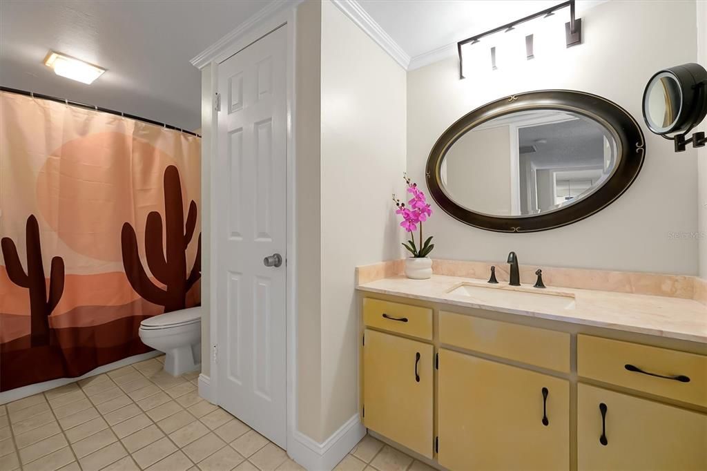 For Sale: $365,900 (3 beds, 2 baths, 1736 Square Feet)