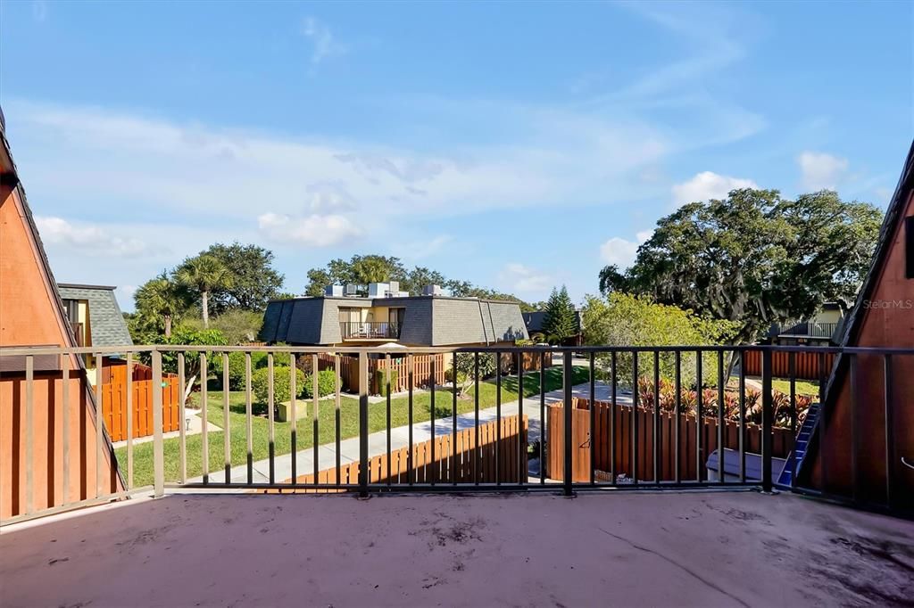 For Sale: $365,900 (3 beds, 2 baths, 1736 Square Feet)