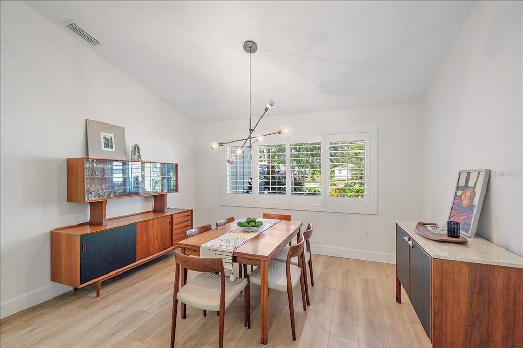 For Sale: $849,900 (3 beds, 2 baths, 2597 Square Feet)