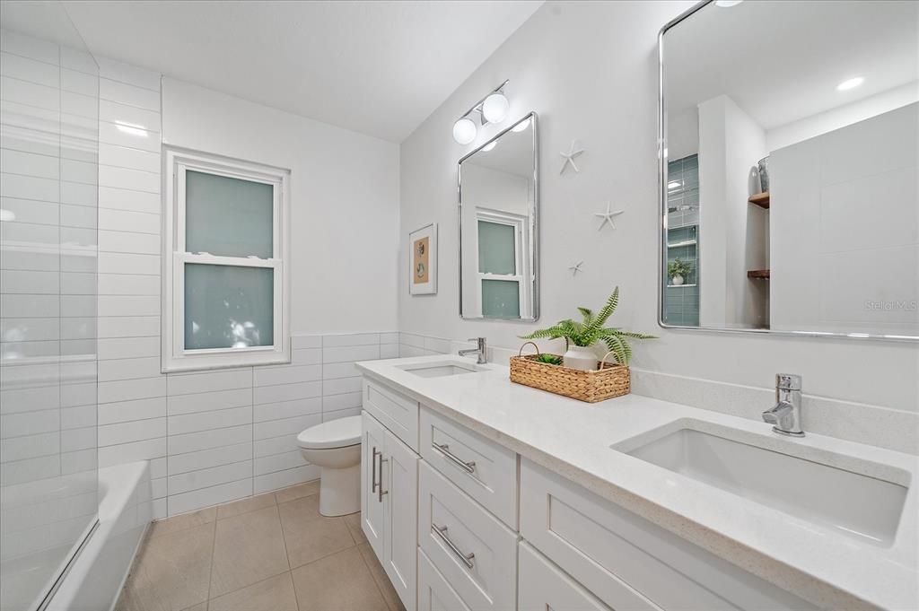 For Sale: $849,900 (3 beds, 2 baths, 2597 Square Feet)