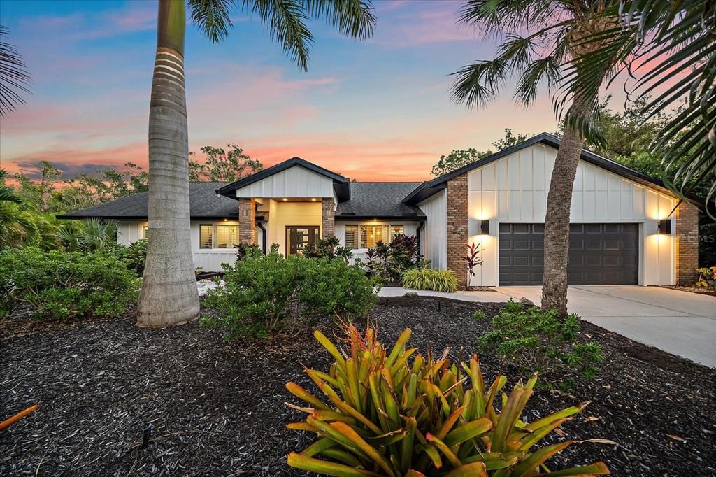 For Sale: $849,900 (3 beds, 2 baths, 2597 Square Feet)