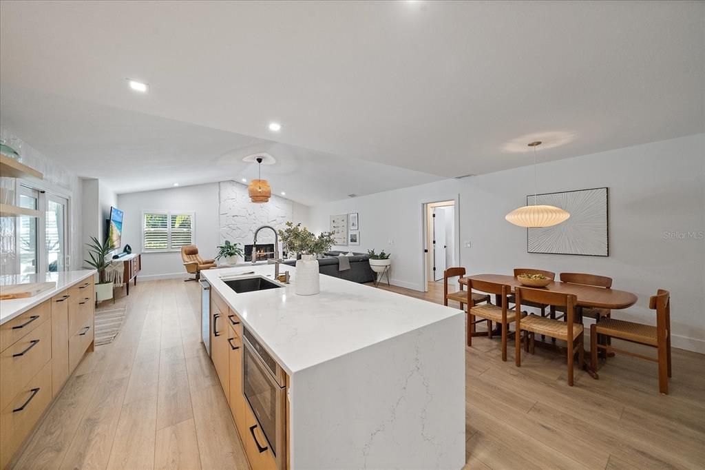 For Sale: $849,900 (3 beds, 2 baths, 2597 Square Feet)