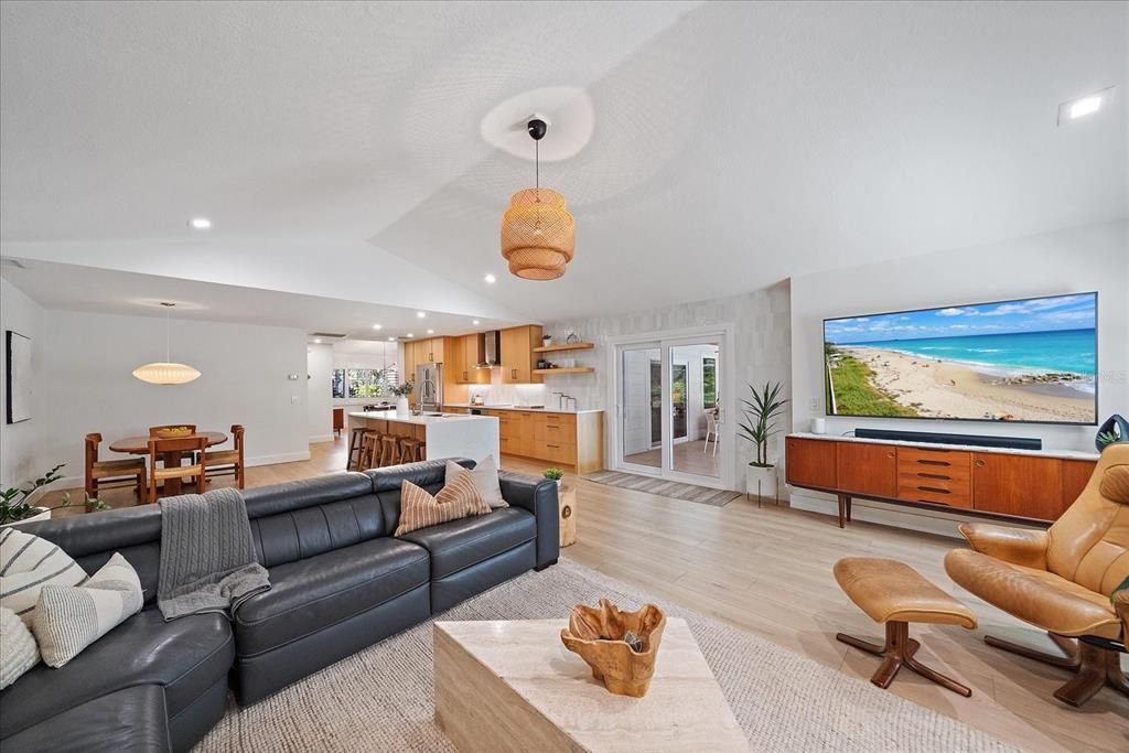 For Sale: $849,900 (3 beds, 2 baths, 2597 Square Feet)