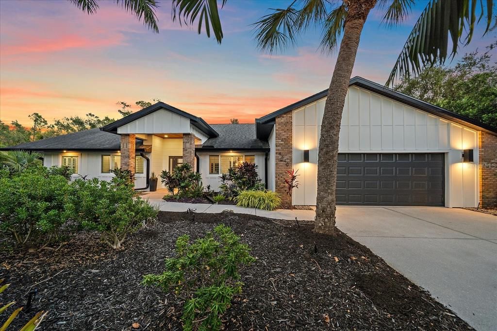 For Sale: $849,900 (3 beds, 2 baths, 2597 Square Feet)