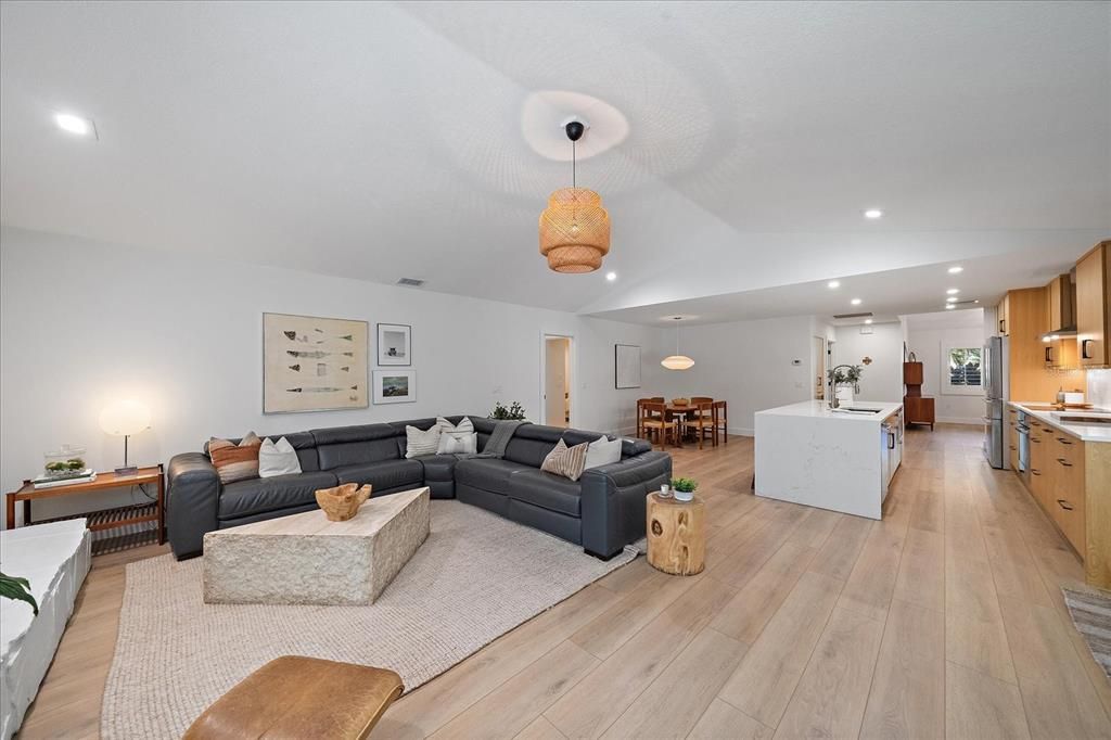 For Sale: $849,900 (3 beds, 2 baths, 2597 Square Feet)