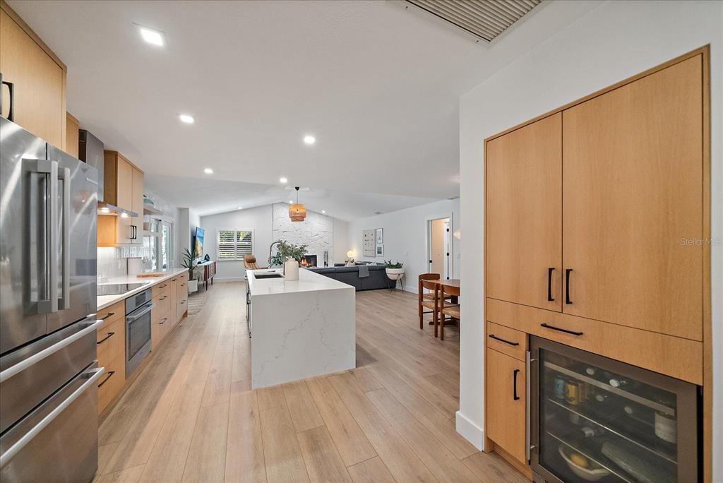 For Sale: $849,900 (3 beds, 2 baths, 2597 Square Feet)