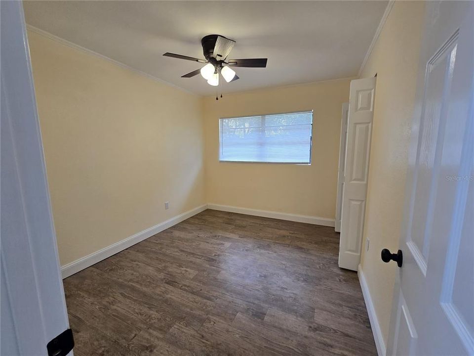 На продажу: $350,000 (4 спален, 2 ванн, 1760 Квадратных фут)