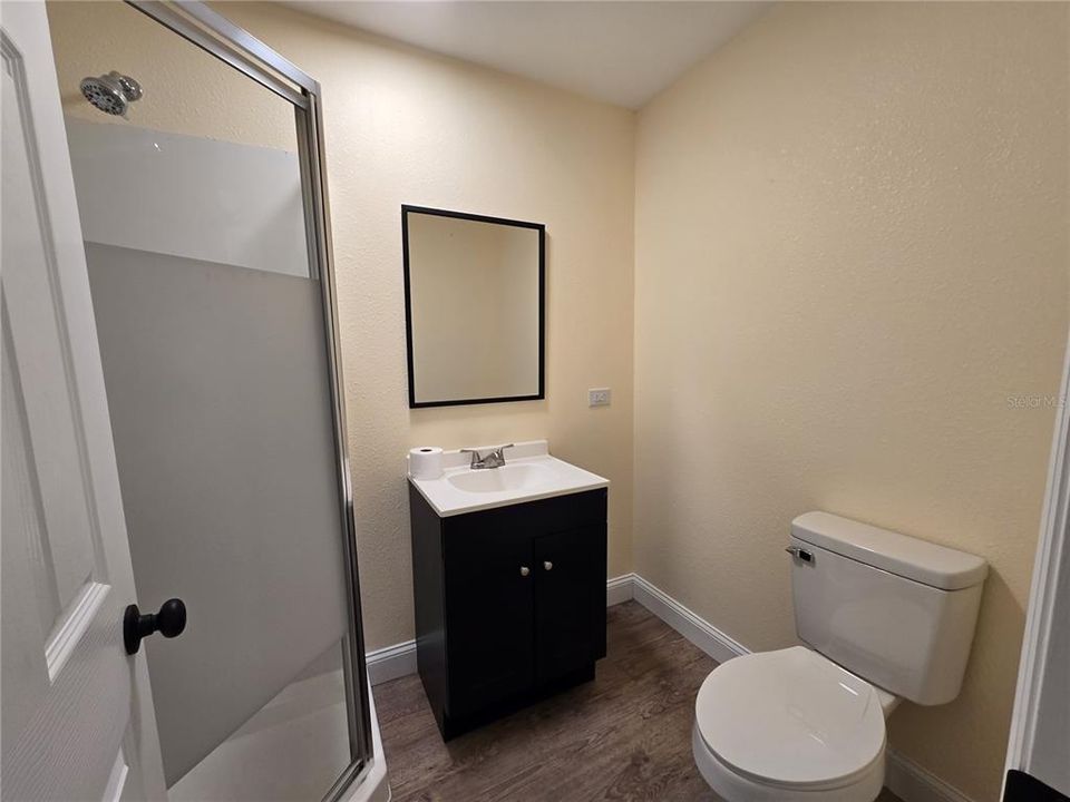 На продажу: $350,000 (4 спален, 2 ванн, 1760 Квадратных фут)