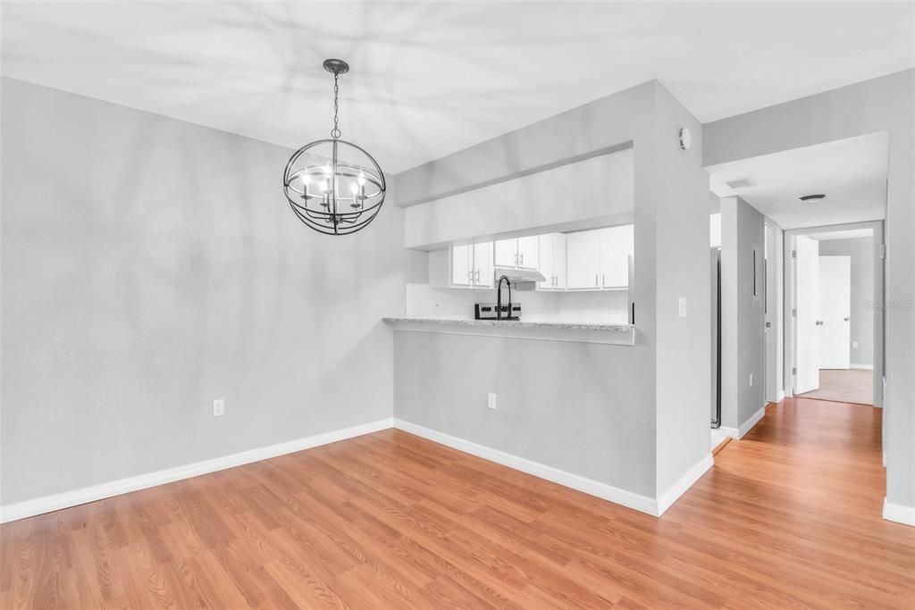 For Rent: $1,650 (2 beds, 2 baths, 964 Square Feet)