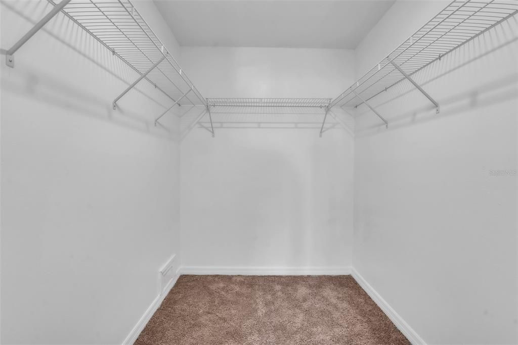 For Rent: $1,650 (2 beds, 2 baths, 964 Square Feet)