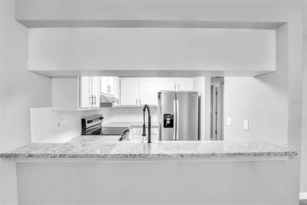 For Rent: $1,650 (2 beds, 2 baths, 964 Square Feet)