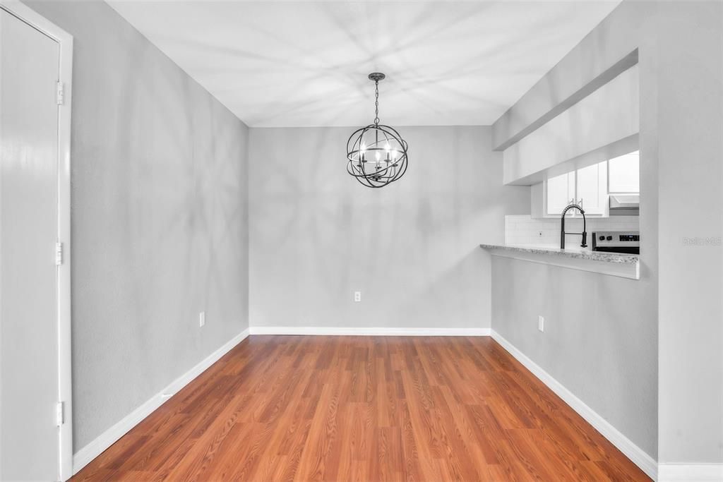 For Rent: $1,650 (2 beds, 2 baths, 964 Square Feet)