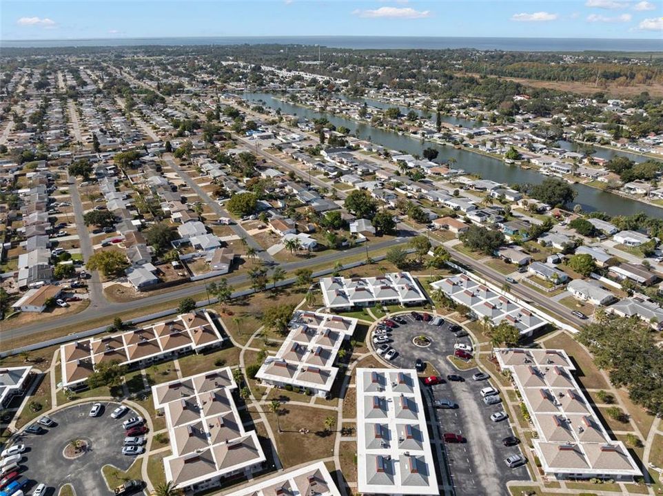 For Sale: $134,999 (2 beds, 1 baths, 825 Square Feet)