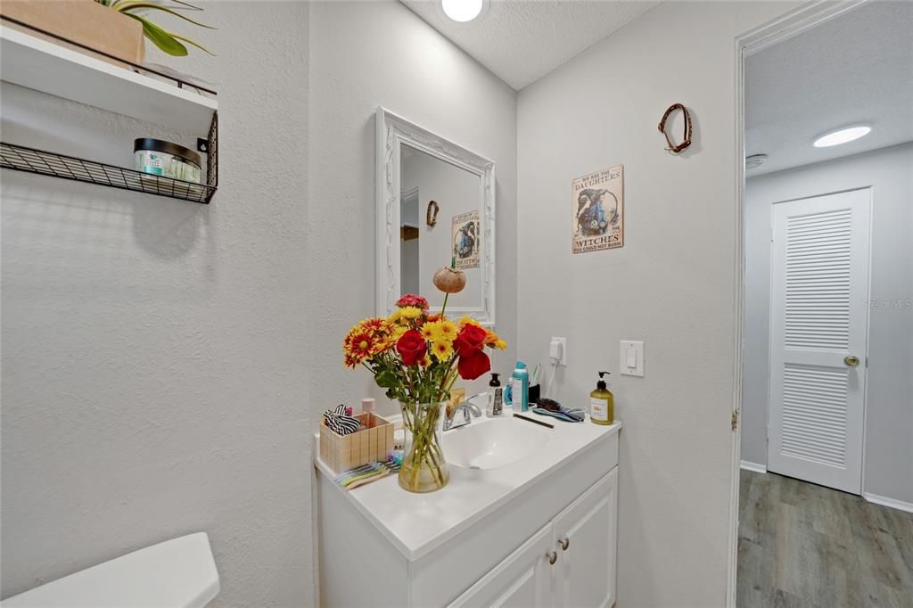 For Sale: $217,500 (2 beds, 2 baths, 1165 Square Feet)