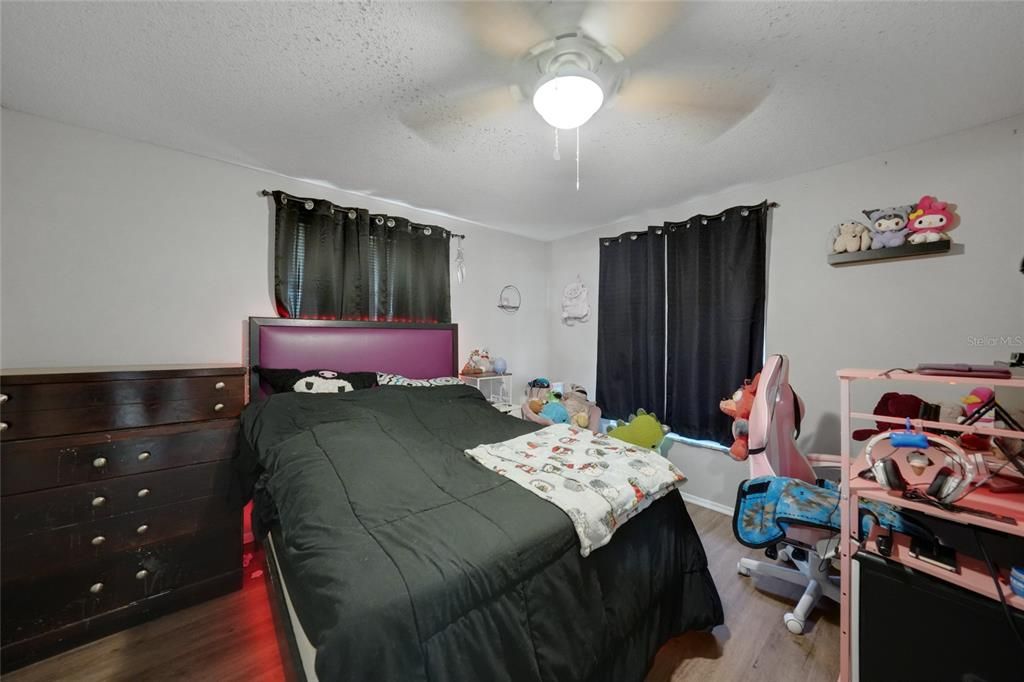 For Sale: $217,500 (2 beds, 2 baths, 1165 Square Feet)