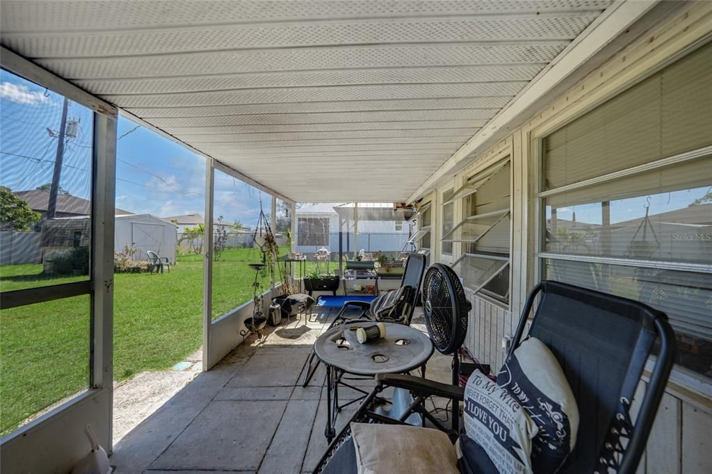 For Sale: $217,500 (2 beds, 2 baths, 1165 Square Feet)