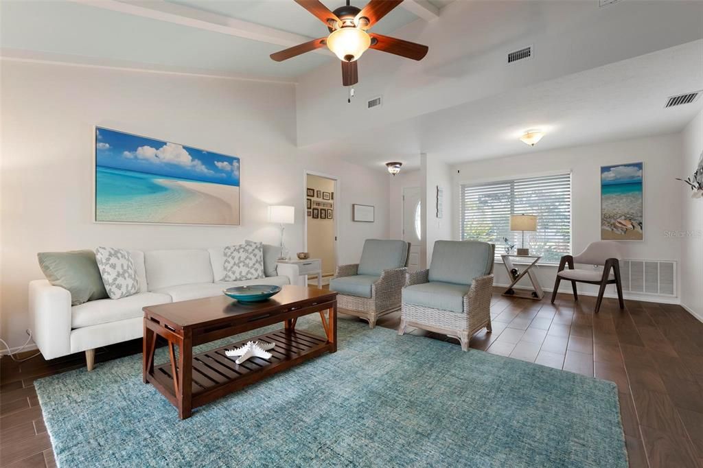 For Rent: $3,450 (3 beds, 2 baths, 1629 Square Feet)