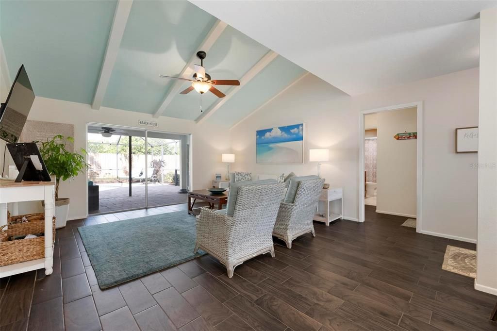 For Rent: $3,450 (3 beds, 2 baths, 1629 Square Feet)