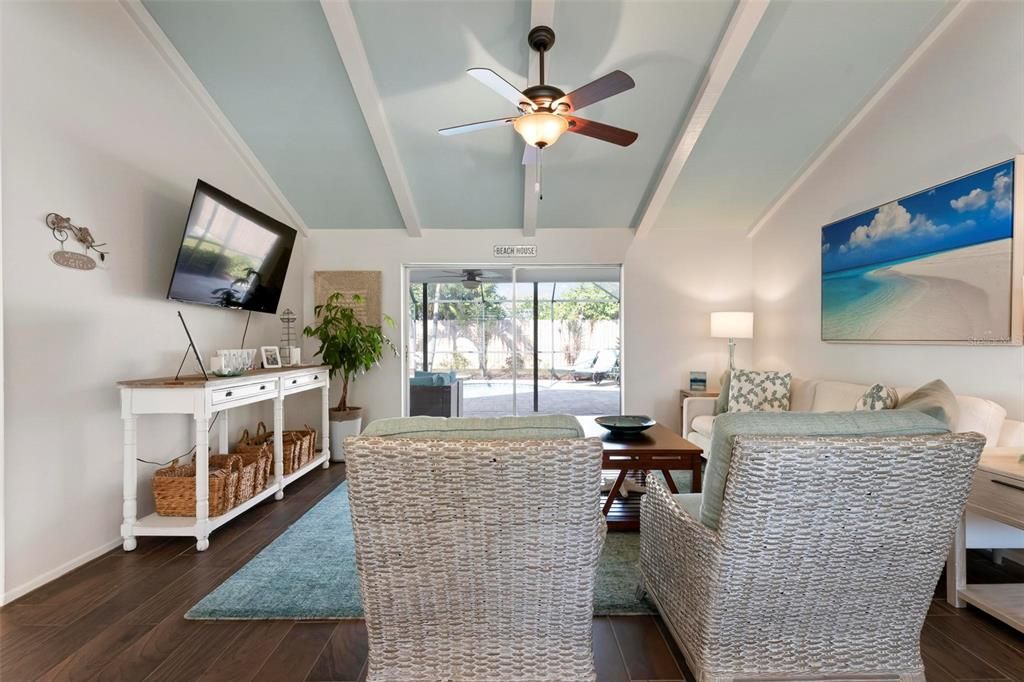 For Rent: $3,450 (3 beds, 2 baths, 1629 Square Feet)