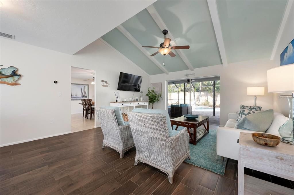 For Rent: $3,450 (3 beds, 2 baths, 1629 Square Feet)