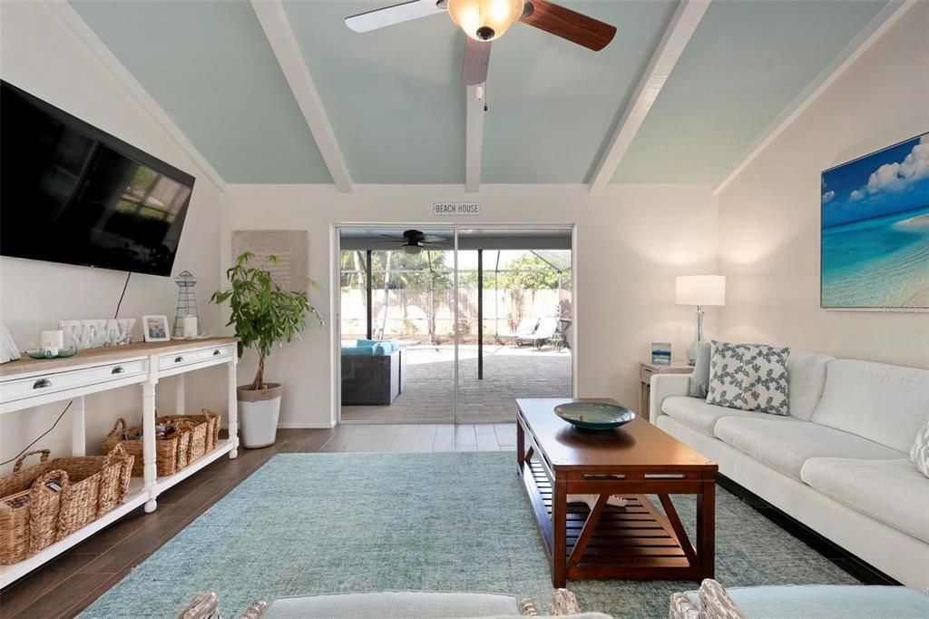 For Rent: $3,450 (3 beds, 2 baths, 1629 Square Feet)