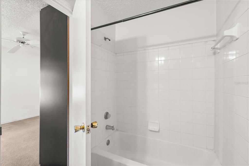 出租: $1,499 (2 贝兹, 2 浴室, 899 平方英尺)