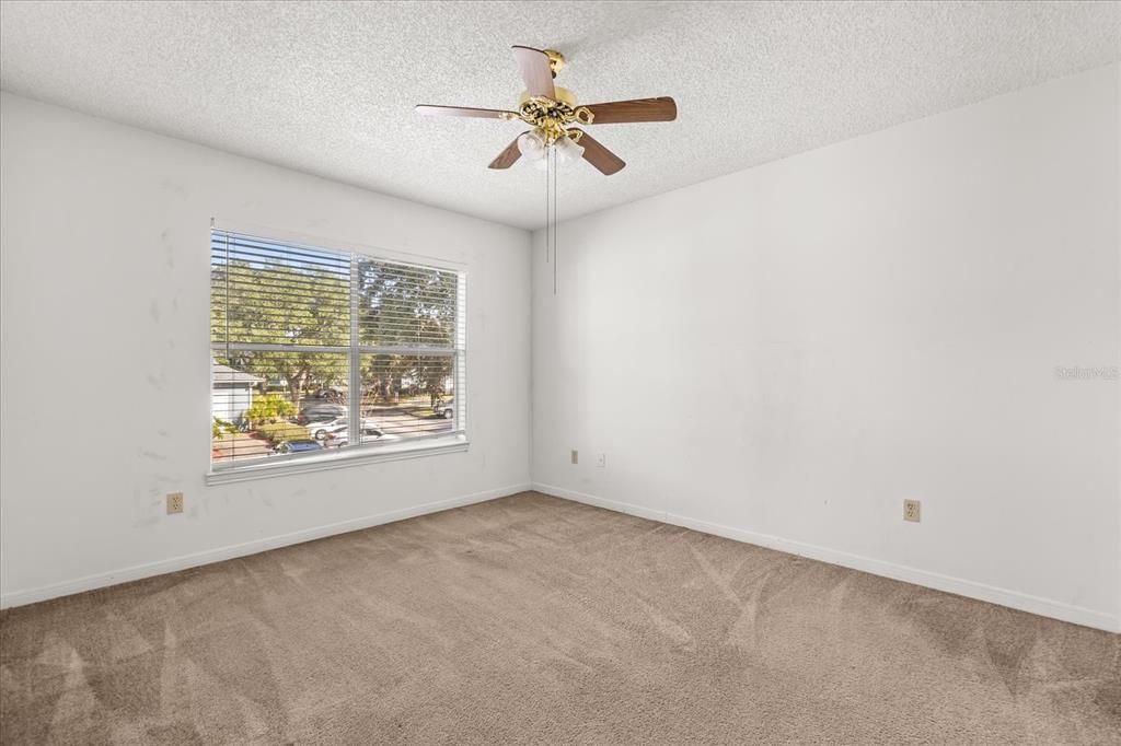 出租: $1,499 (2 贝兹, 2 浴室, 899 平方英尺)